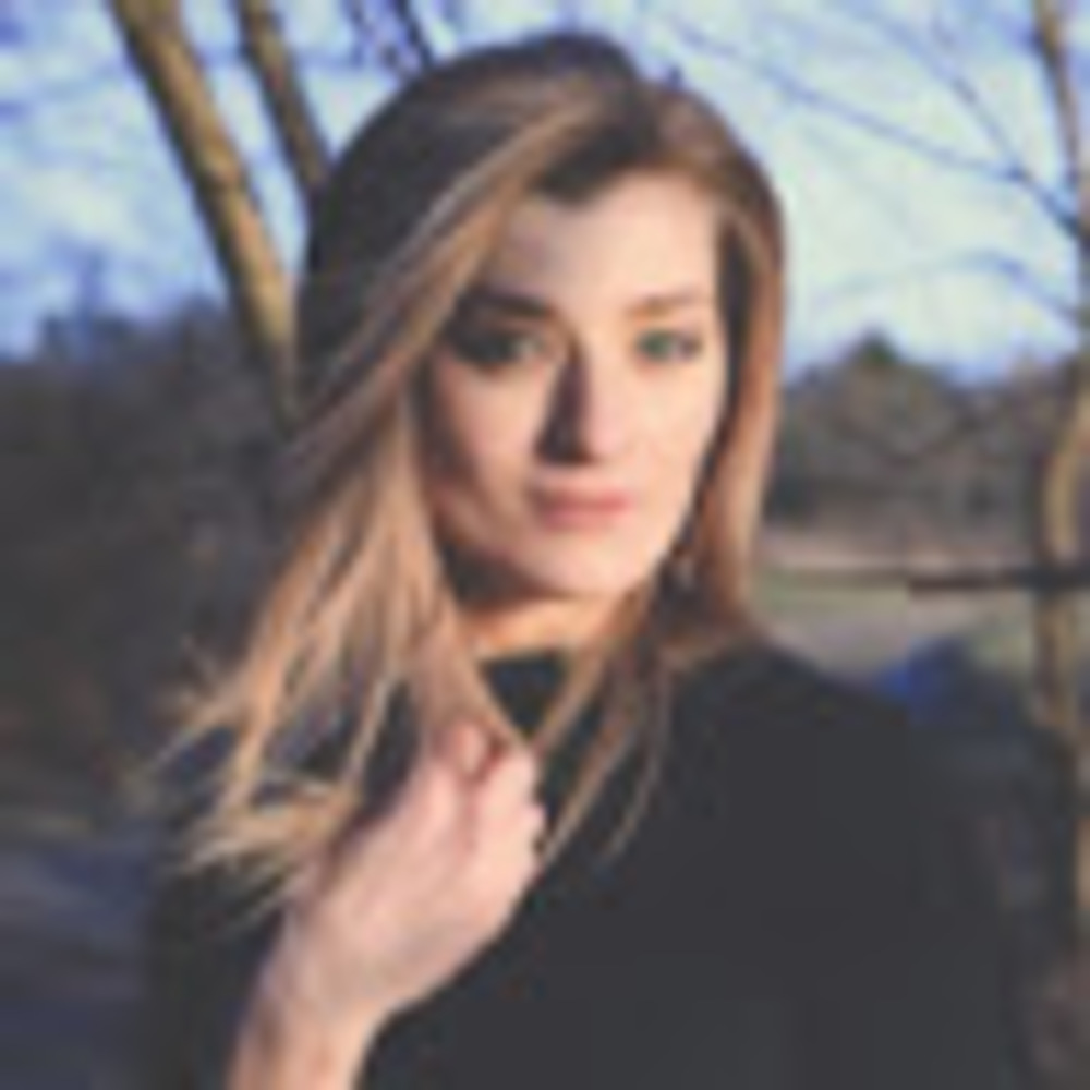 Meet your Posher, Hilary